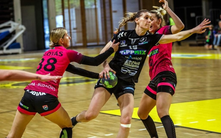 Horváth Petra is Dunaújvárosban folytatja