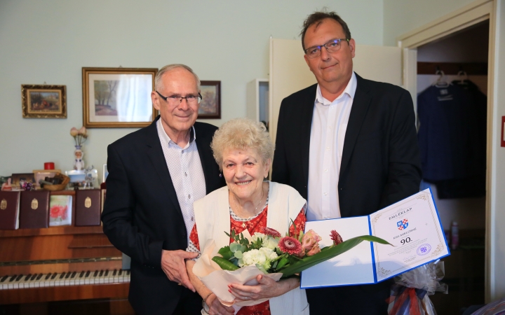 Nyugalmazott tanítót köszöntött az önkormányzat