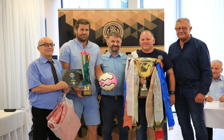 Szezont zárt a DLSZ