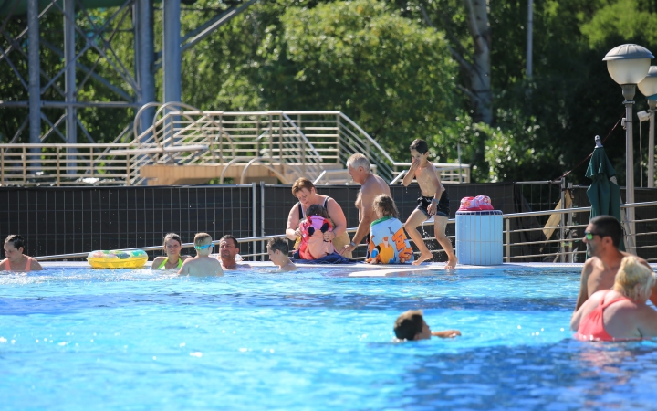 Végre befejeződött a csúszdamedence felújítása az élményfürdőben