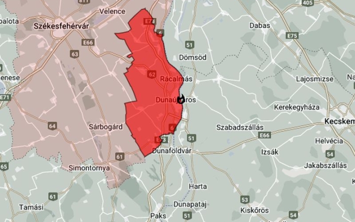 Ég az erdő a Papírgyári út mellett