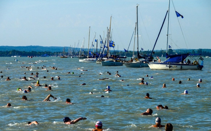 Jövő szombaton negyvenedszer tartják meg a Balaton-átúszást