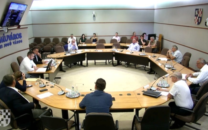 Fontos kérdésekben döntött a képviselőtestület 