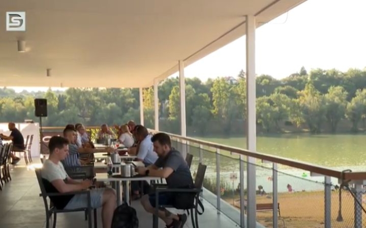 DSTV: újra nyitva a Remix