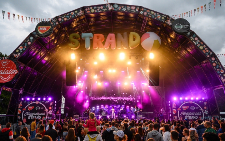 Kedvezményes az utazás a Balatonnál a Strand Fesztivál idején