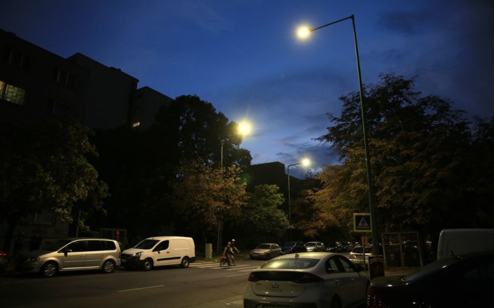 Egy város mondta, legyen világosság; és lőn világosság!