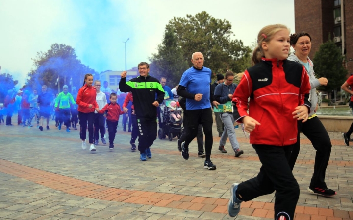 DSTV: Fuss Velünk, Fuss Értünk