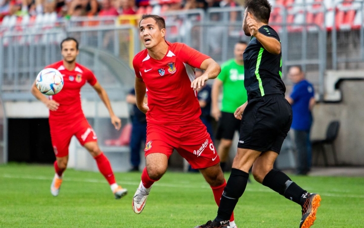 Mumusához látogat a DFC