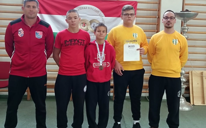 Becsülettel küzdöttek a birkózók