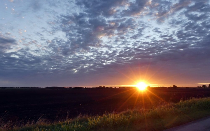 Mozgalmas nyitány után napsütéses, szép napok