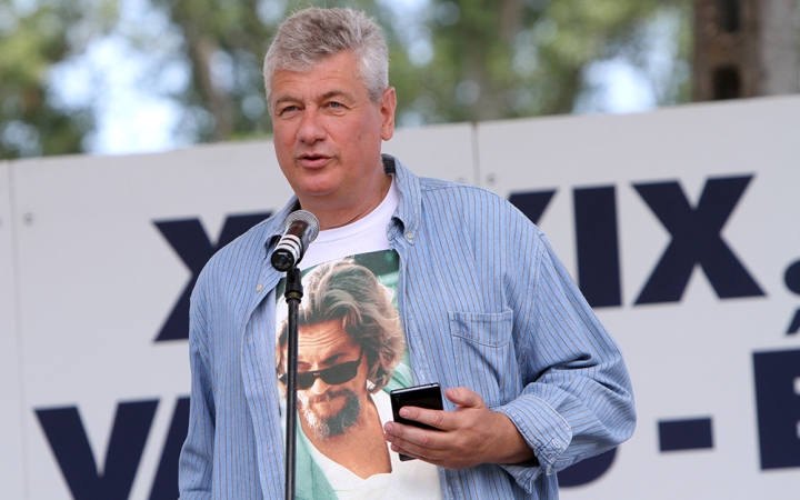 Vasasnap a Duna-parton