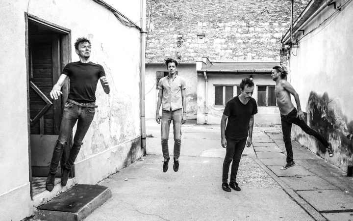 Koncert a moziban – és az elmaradhatatlan dunaújvárosi szál 