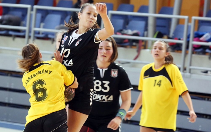 Ismét az Üstökös Kupáért küzdenek