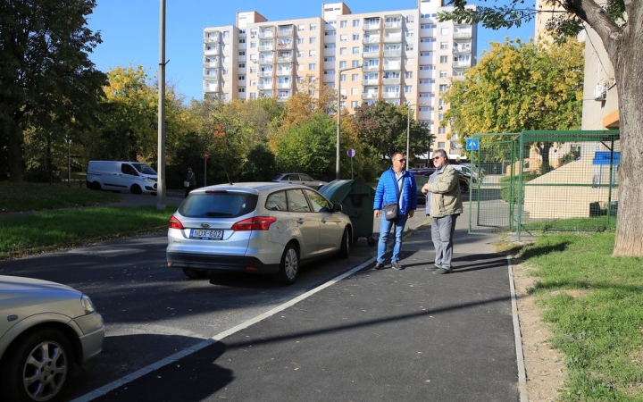 Megújult egy járdaszakasz a Hajnal utcában