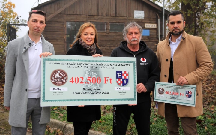 Dunaújváros Kenyere: rendhagyó adományátadóval