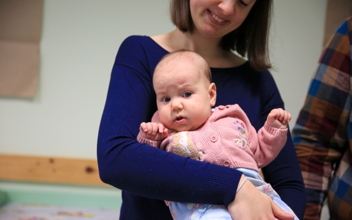 Babaköszöntő csomag a dunaújvárosi újszülötteknek