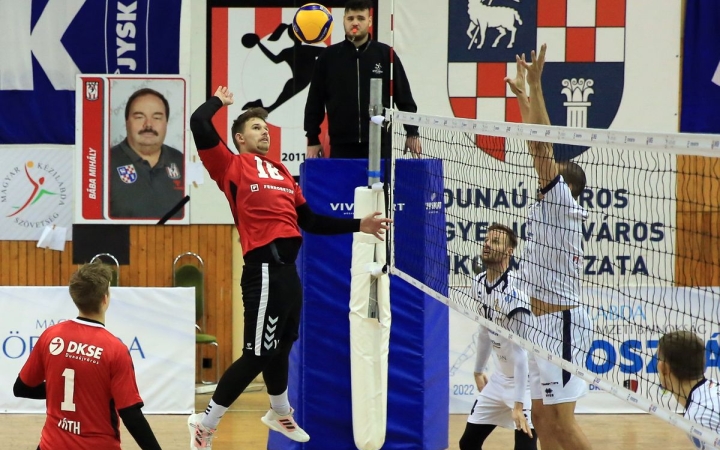 Felemás kezdés a középszakaszban