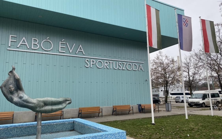 Az ünnepi időszakra bezár az uszoda