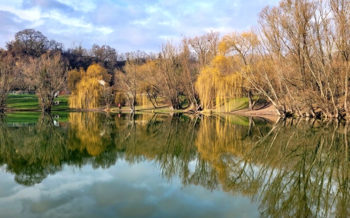 Kitart a téli tavasz a naptári év első hetében