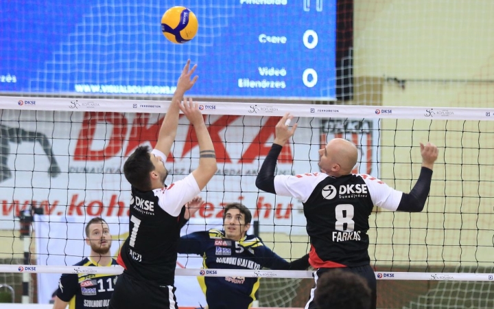 Három pontra hajtanak a röplabdázók