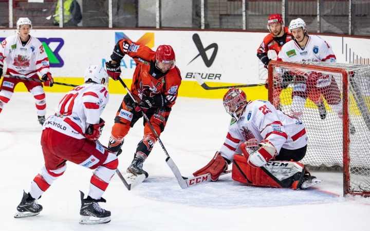 Az éllovas vár az Acélbikákra