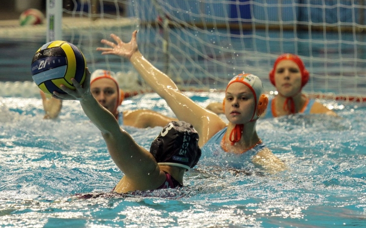 A Tatabánya ellen kezdik az évet vízilabdázóink