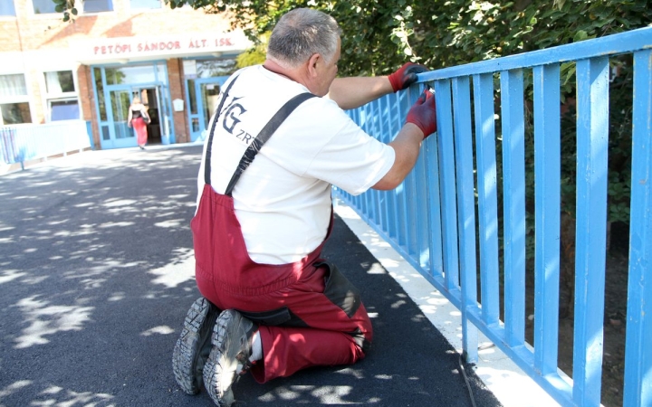 Petőfi iskola: elkészült a híd