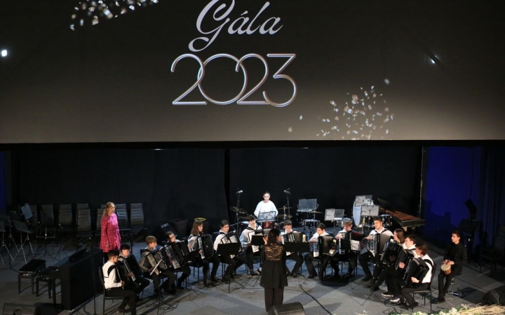 DSTV: szép sikert aratott az Újévi Gála a Kultikban (galériával)