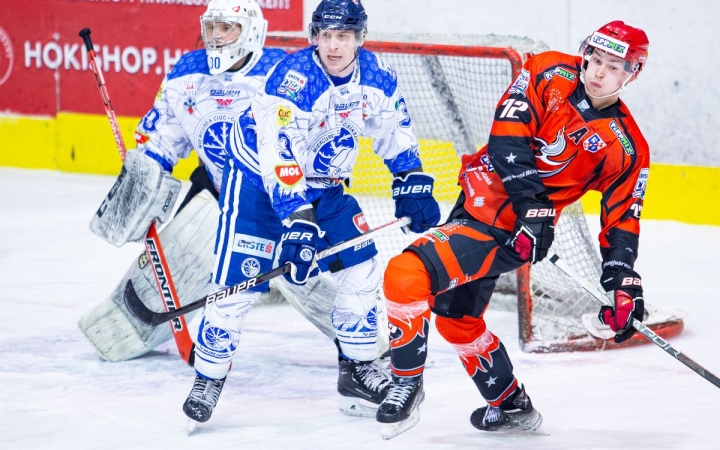 Csíkszeredán kezdi erdélyi túráját a DAB