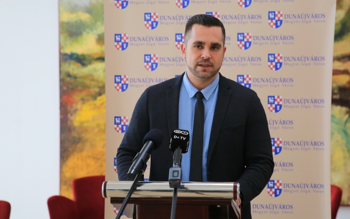 Pintér Tamás polgármester feljelentést tett a Pomázi-cég ellen