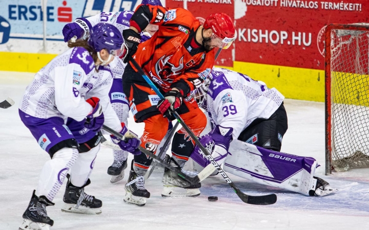 Kinyitották a gólzsák száját az Acélbikák