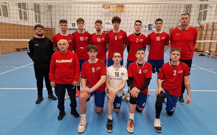 Röplabda: felemás U20-as hétvége