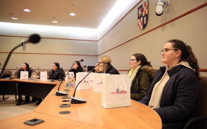 Rendhagyó vendégjárás a nyitott önkormányzat jegyében