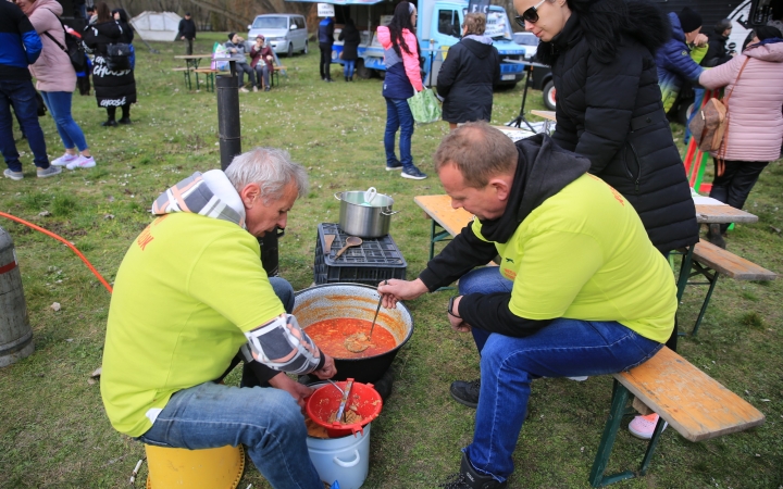 Halfesztivál a Szalki-szigeten: ízélmény a metsző szélben (galériával)