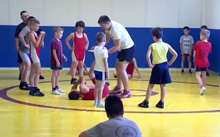 Birkózás: tábor a fiataloknak