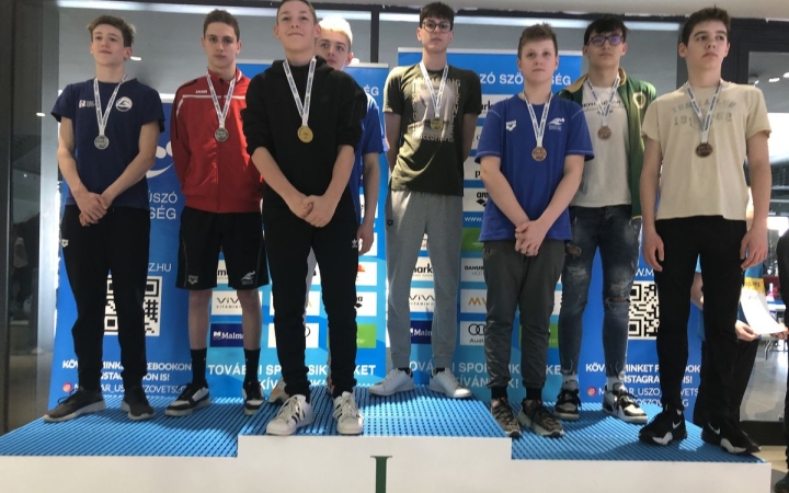 Tíz érem a diákolimpiáról