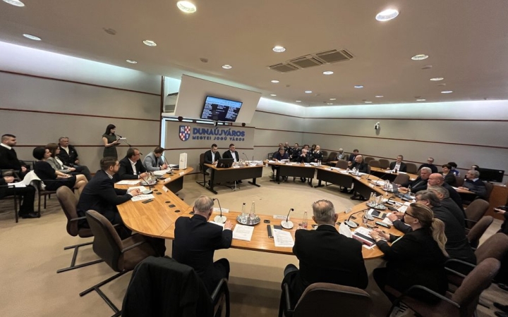 Városi rendezvények, szúnyoggyérítés, új testvárvárosi kapcsolat a közgyűlésen