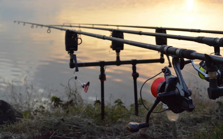 Ezeket a szempontokat mérlegeld, ha etetőhajót készülsz vásárolni
