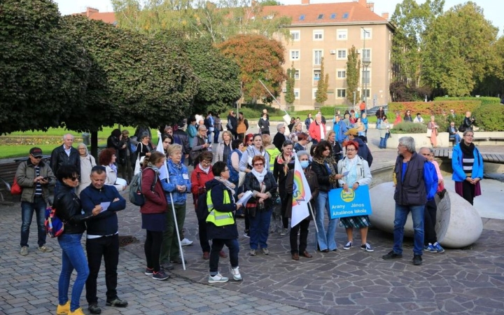 "Szabad ország, szabad oktatás!" – sztrájk és tüntetés a státusztörvény ellen