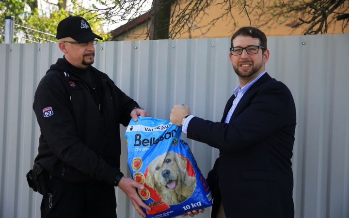 "... aki csak teheti, mindenképp az örökbefogadást válassza!"