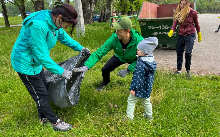 Sportolók és önkéntesek szedték a szemetet
