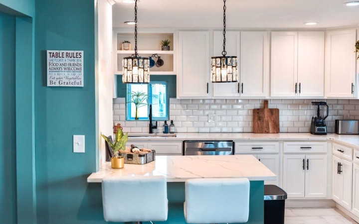 Hogyan válasszon étterembe, szállodába megfelelő bárszékeket?