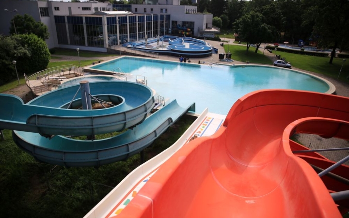 Újra csobbanhatunk Dunaújvárosban