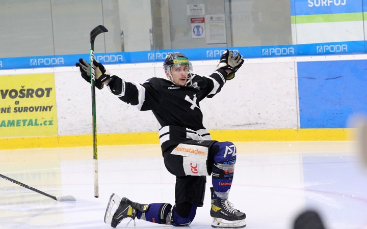 Ponterős cseh csatár az Acélbikáknál