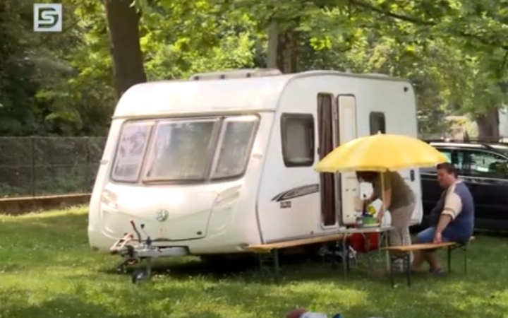 DSTV: VIII. Szalki-tali a kempingben