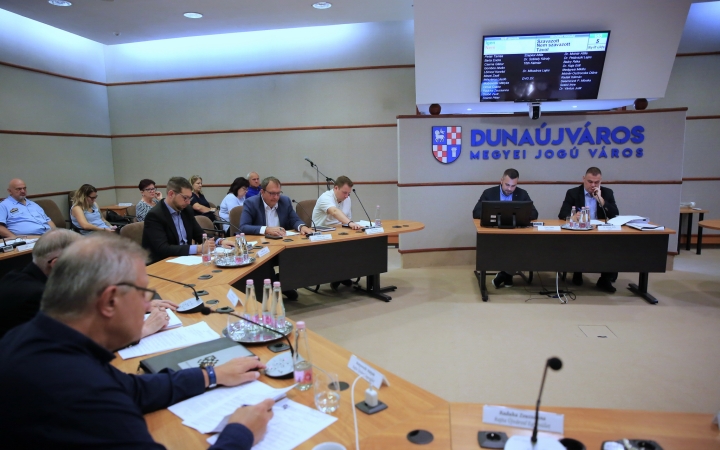 Személyi kérdések, beszerzések, fejlesztések a közgyűlés napirendjén