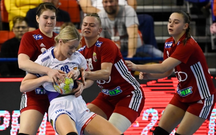 A világbajnok ellen kezdenek a magyarok