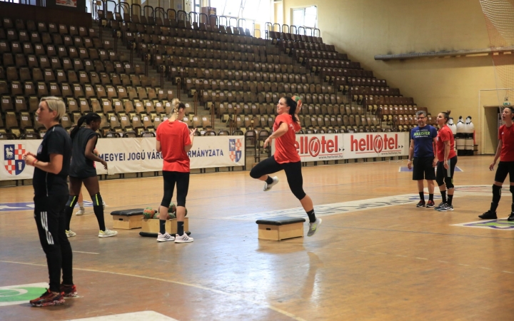 Felvették a munkaruhát kézilabdázóink