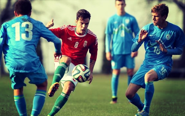 Labdarúgás: győzni kell a továbbjutásért