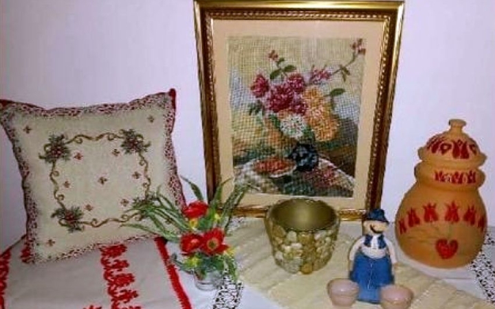 Kiállítás Pentele kézműves kincseiből Perkátán